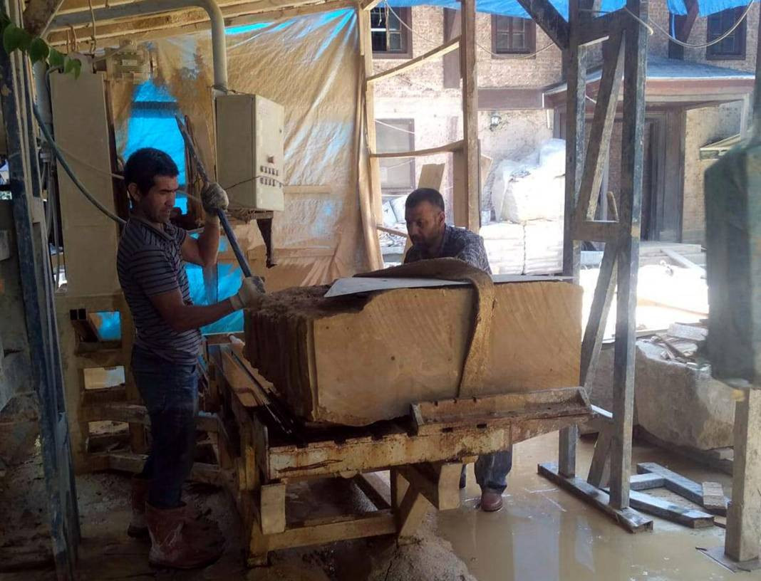 5 asırlık Hersekzade Ahmet Paşa Camisi için aranan ‘Keşan taşı’ 3 yıl sonra bulundu. Adı ‘Evliya Çelebi'nin Seyahatnamesi'nde geçiyor - Resim: 7